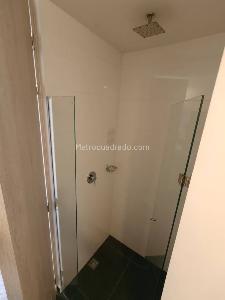 Apartamento de 2 alcobas en arriendo en Poblado Altos Delpoblado, Medellín, 79 m² · foto 11 de 14