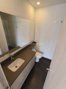 Apartamento de 2 alcobas en arriendo en Poblado Altos Delpoblado, Medellín, 79 m² · foto 5 de 14