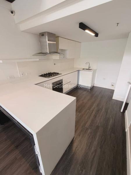 Apartamento en Arriendo, Poblado Altos Del Poblado, Medellín - 3