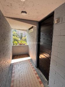 Apartamento de 2 alcobas en venta en El Poblado Loma Del Indio, Medellín, 55 m² · foto 9 de 15