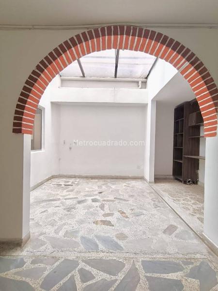 Commercial House in Belen for Rent - 4