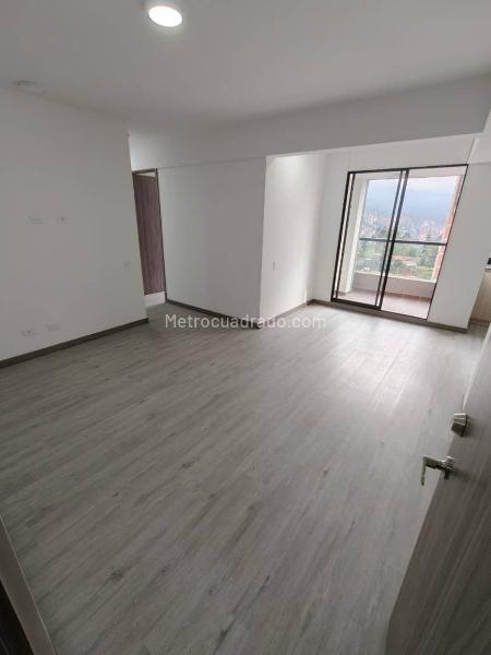 Functional 3BR Apartment in El Poblado Loma Del Indio