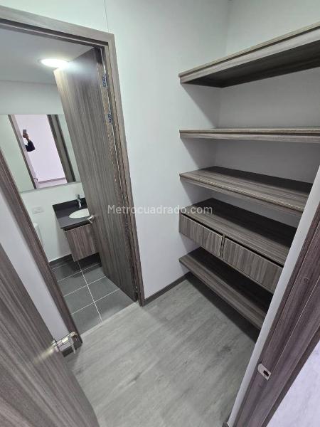 Modern 3BR Apartment with Pool in Las Palmas - 9