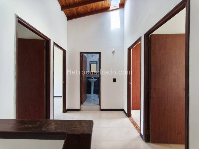 Apartamento en Arriendo, Poblado Del Sur, La Estrella - 2