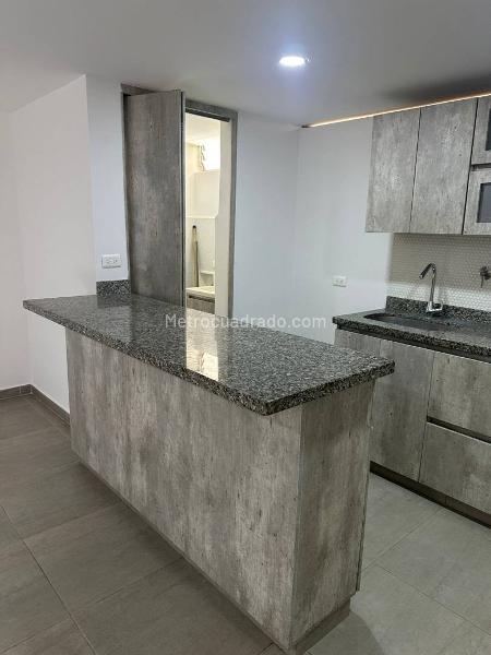 Comfortable 2BR Apartment in El Poblado - 4