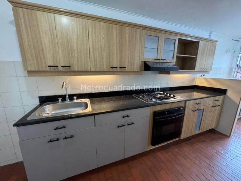 Apartamento Amplio de 3 Alcobas en Simon Bolivar - 3