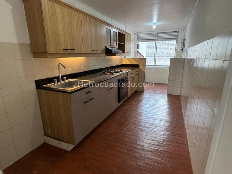 Apartamento Amplio de 3 Alcobas en Simon Bolivar - 4