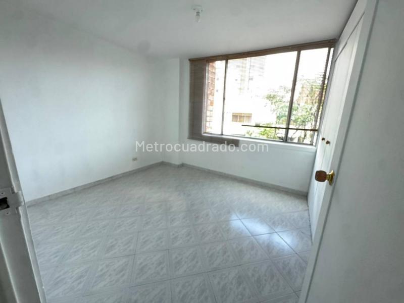 Apartamento Amplio de 3 Alcobas en Simon Bolivar - 6