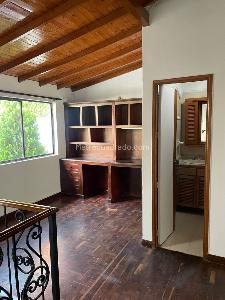 Casa de 5 alcobas en venta en San Lucas, Envigado, 289 m² · foto 10 de 20