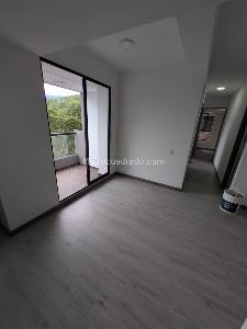 Apartamento de 3 alcobas en arriendo en Altos Del Poblado, Medellín, 76 m² · foto 3 de 9