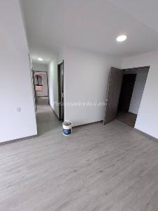Apartamento de 3 alcobas en arriendo en Altos Del Poblado, Medellín, 76 m² · foto 5 de 9