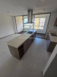 Apartamento en venta en El Poblado, Medellín · foto 3 de 18