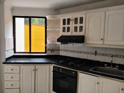 Apartamento de 3 alcobas en venta en Poblado Altos Delpoblado, Medellín, 300 m² · foto 1 de 14