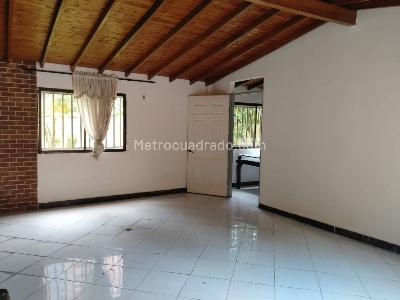 Apartamento de 3 alcobas en venta en Poblado Altos Delpoblado, Medellín, 300 m² · foto 3 de 14