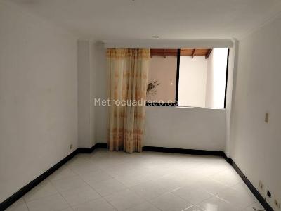 Apartamento de 3 alcobas en venta en Poblado Altos Delpoblado, Medellín, 300 m² · foto 11 de 14