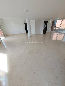 Apartamento de 3 alcobas en venta en Poblado Altos Del Poblado, Medellín, 260 m² · foto 3 de 20