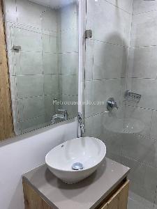 Apartamento de 2 alcobas en arriendo en El Poblado Loma Del Indio, Medellín, 60 m² · foto 9 de 17