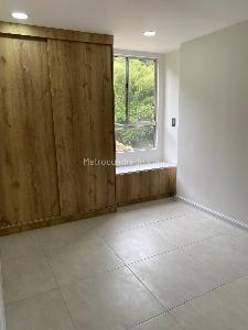 Apartamento de 2 alcobas en arriendo en El Poblado Loma Del Indio, Medellín, 60 m² · foto 13 de 17