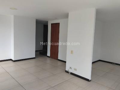 Apartamento de 3 alcobas en venta en El Poblado, Medellín, 123 m² · foto 2 de 20