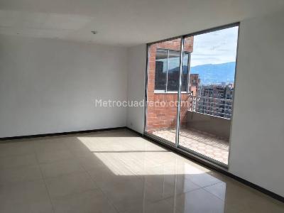 Apartamento de 3 alcobas en arriendo en El Poblado, Medellín, 140 m² · foto 3 de 20