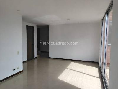Apartamento de 3 alcobas en arriendo en El Poblado, Medellín, 140 m² · foto 4 de 20