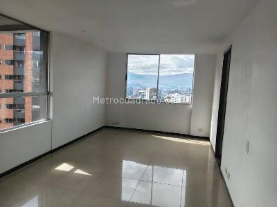 Apartamento de 3 alcobas en arriendo en El Poblado, Medellín, 140 m² · foto 5 de 20
