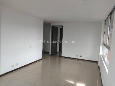 Apartamento de 3 alcobas en arriendo en El Poblado, Medellín, 140 m² · foto 8 de 20