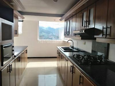Apartamento de 3 alcobas en arriendo en El Poblado, Medellín, 140 m² · foto 9 de 20