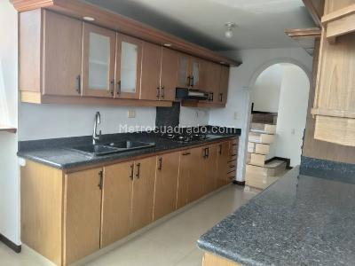 Apartamento de 3 alcobas en arriendo en El Poblado, Medellín, 140 m² · foto 10 de 20