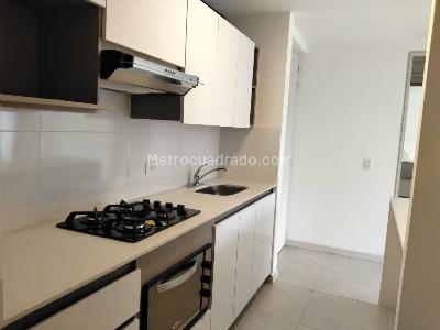 Apartamento de 3 alcobas en arriendo en El Poblado, Medellín, 90 m² · foto 8 de 20
