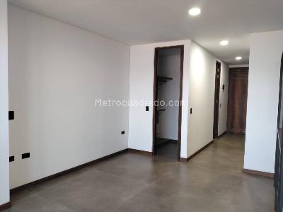 Apartaestudio en venta en Las Palmas, Medellín, 48 m² · foto 2 de 11