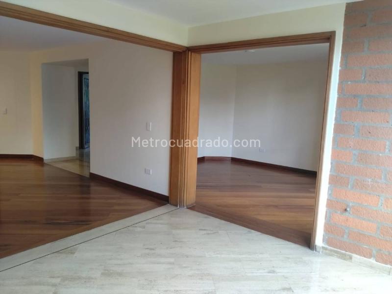Spacious 3BR Apartment for Rent in El Poblado (La Florida) - 4