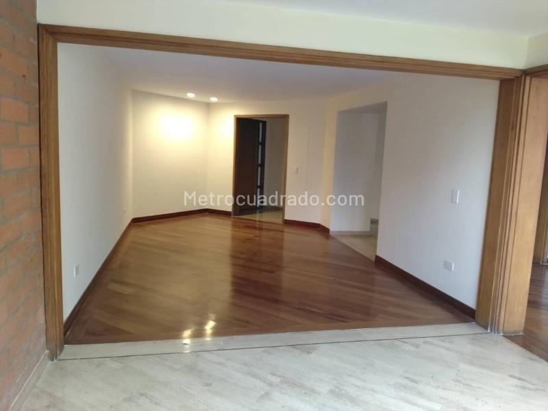 Spacious 3BR Apartment for Rent in El Poblado (La Florida) - 5