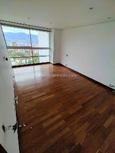 Apartamento en arriendo en Altos Del Poblado, Medellín · foto 4 de 15