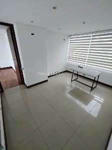 Apartamento en arriendo en Altos Del Poblado, Medellín · foto 10 de 15