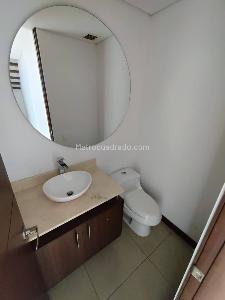 Apartamento en arriendo en Altos Del Poblado, Medellín · foto 13 de 15