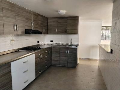 Apartamento de 3 alcobas en arriendo en Las Lomas 2, Medellín, 110 m² · foto 7 de 20