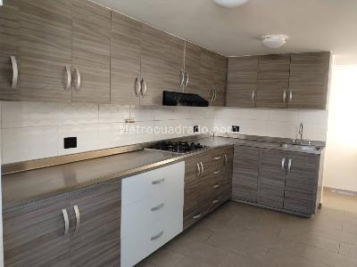 Apartamento de 3 alcobas en arriendo en Las Lomas 2, Medellín, 110 m² · foto 8 de 20