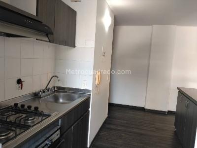 Apartaestudio en venta en Las Lomas 2, Medellín, 62 m² · foto 9 de 18