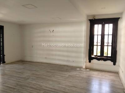 Casa de 5 alcobas en venta en Las Lomas 2, Medellín, 605 m² · foto 9 de 20