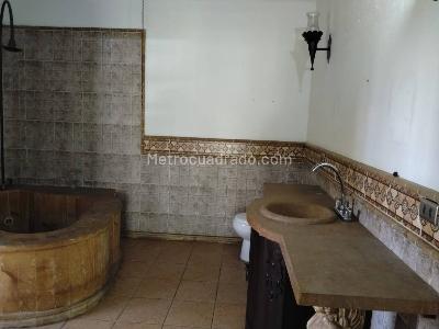 Casa de 5 alcobas en venta en Las Lomas 2, Medellín, 605 m² · foto 17 de 20