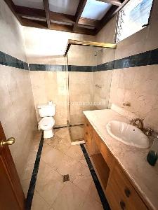 Casa de 4 alcobas en venta en El Poblado, Medellín, 400 m² · foto 15 de 17