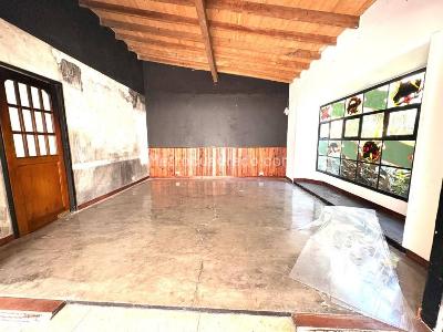 Casa de 4 alcobas en venta en El Poblado, Medellín, 400 m² · foto 6 de 17
