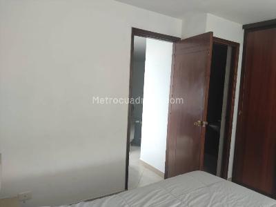 Apartamento de 2 alcobas en venta en El Poblado Loma Del Indio, Medellín, 56 m² · foto 13 de 19