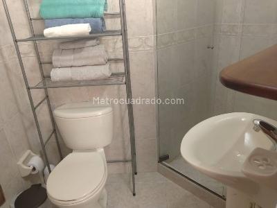 Apartamento de 2 alcobas en venta en El Poblado Loma Del Indio, Medellín, 56 m² · foto 18 de 19