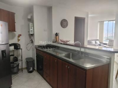 Apartamento de 2 alcobas en venta en El Poblado Loma Del Indio, Medellín, 56 m² · foto 6 de 19