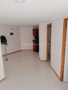 Apartaestudio en arriendo en Loma Del Indio, Medellín, 53 m² · foto 4 de 17