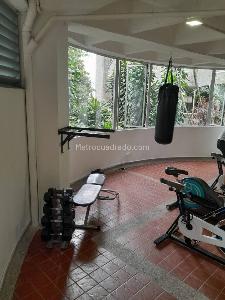 Apartaestudio en arriendo en Loma Del Indio, Medellín, 53 m² · foto 9 de 17