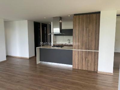 Apartamento de 3 alcobas en venta en El Poblado, Medellín, 147 m² · foto 5 de 20