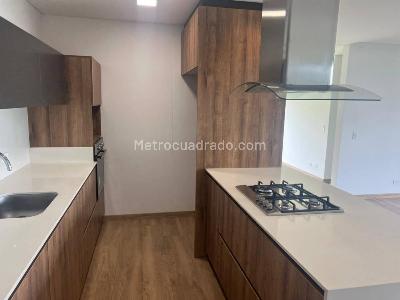 Apartamento de 3 alcobas en venta en El Poblado, Medellín, 147 m² · foto 6 de 20